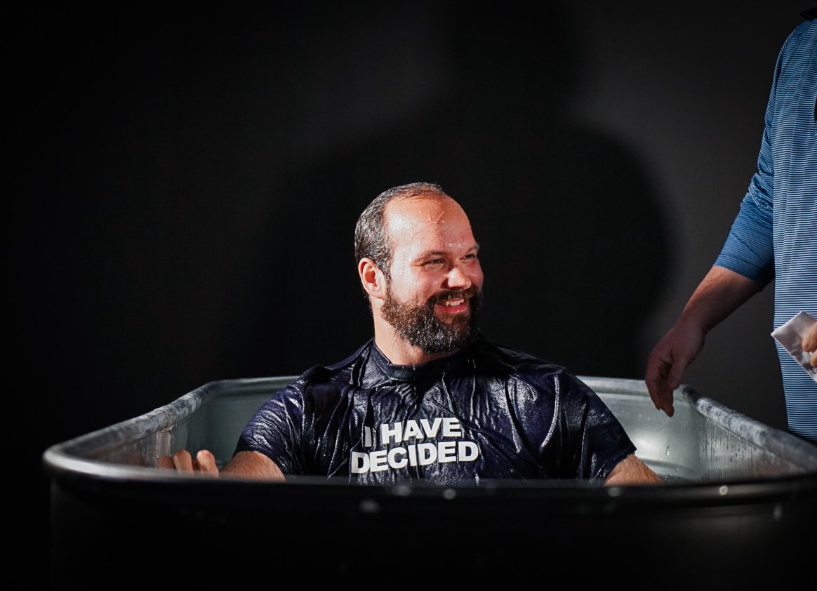 Eli Johnson tweet media