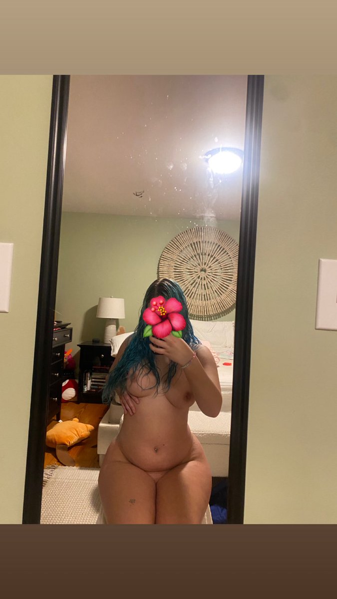 dizzyizzyyy3's tweet photo. forgot about this account for a min WHOOPSIE, anyways i took these today and i think they kinda hot😵‍💫
#nsfw #tummy #thighs #twtslut https://t.co/RKZGJjsCRq