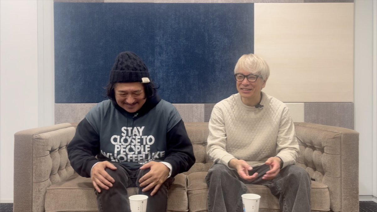 palillos_redondos tweet media