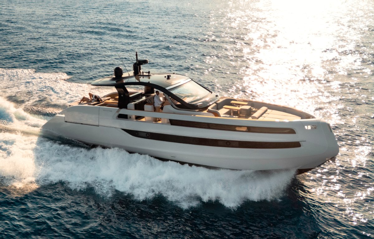luxurylifestyle's tweet image. Invictus TT550 makes waves: bold design and innovation captivate at 2025 Cannes and Genoa Boat Shows luxurylifestyle.com/headlines/invi… #yacht #yachting #sail #boat