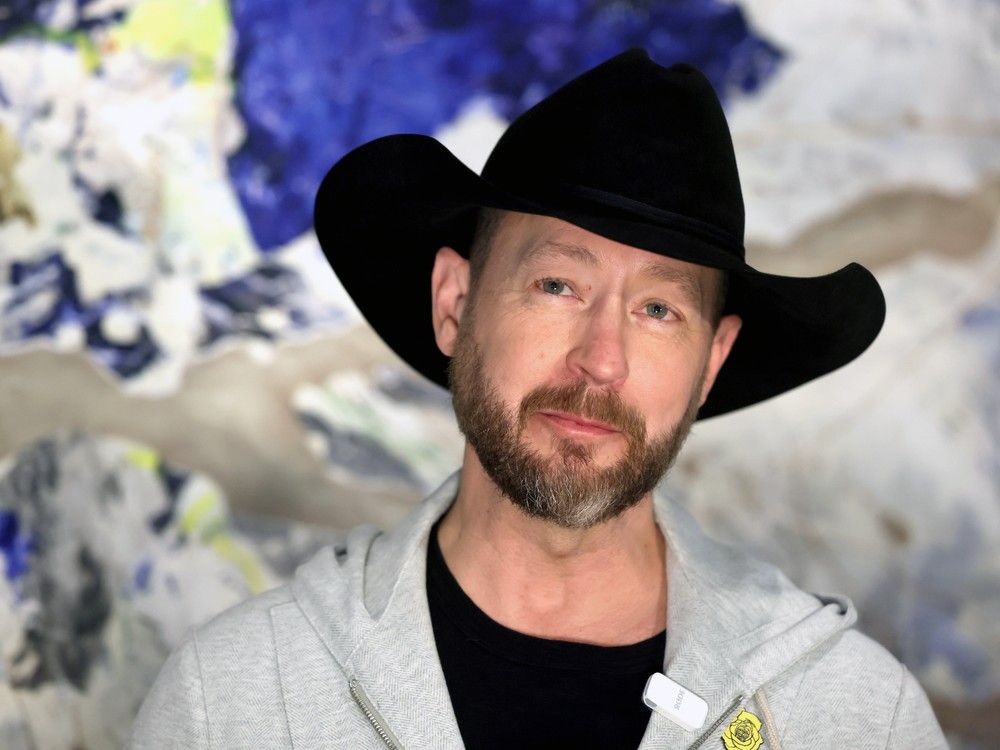 calgarysun's tweet image. Bell: Alberta teachers punt country star Paul Brandt — say what?! calgarysun.com/opinion/column…