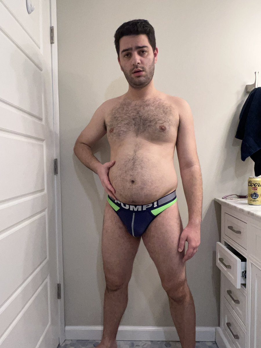 happyberryboy6's tweet photo. Post Super Bowl super bloat 😉 https://t.co/RxznM9GcEY