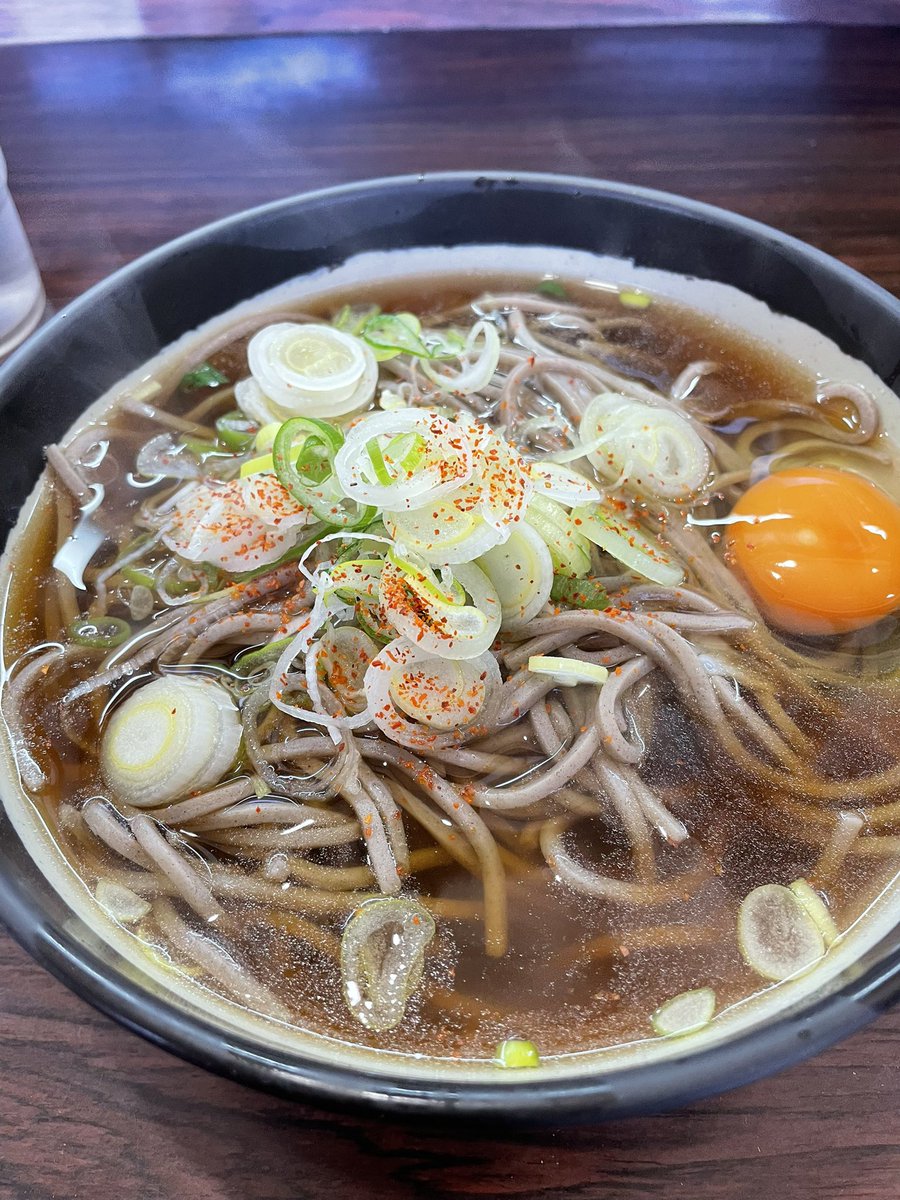 kon_Fragilemind's tweet photo. イイダヤ軒替玉。
ちなみに一杯目は天ぷらそば。 https://t.co/nzXNF3aqFB