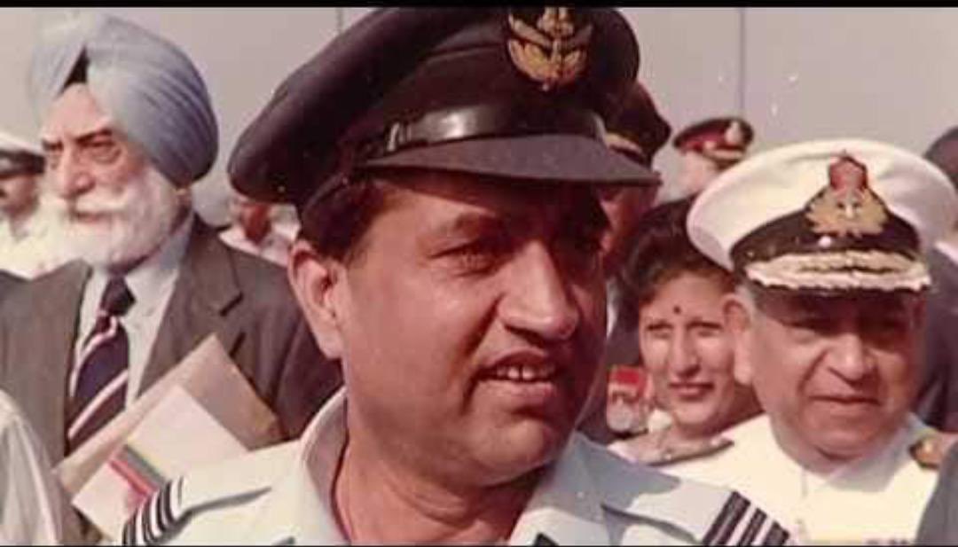 LakhrajAwana's tweet photo. स्व. राजेश पायलट जी ने जीवन भर किसानों, युवाओं एवं वंचित वर्गों के उत्थान के लिए समर्पित भाव से काम किया।

एयरफोर्स में रहते हुए उन्होंने अपने साहस और अनुभव से देश की सीमाओं की रक्षा की।

स्व. श्री राजेश पायलट जी की जयंती पर सादर नमन 🙏
#RajeshPilot @SachinPilot https://t.co/GBGPw2VF9y