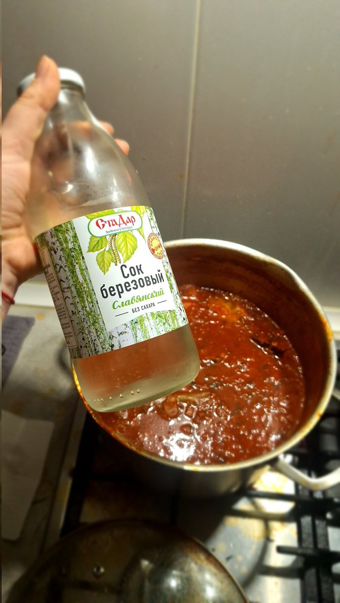 self_advisor's tweet image. Дружить семьями и домами это моё любимое

Машынька и Андо готовят самый вкусный Борщ в Ереване