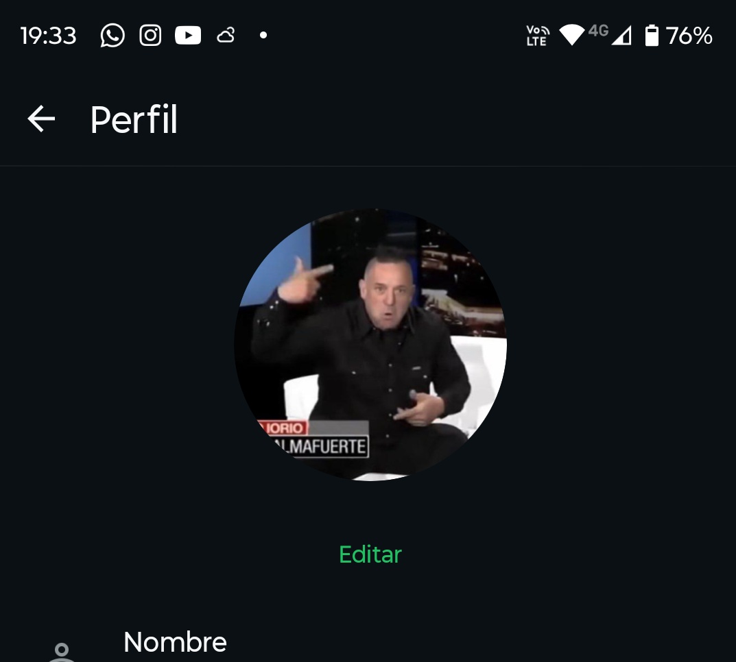 le mandé un mensaje a una profesora para ver cuándo podia ir al olga a buscar unos libros que le presté y me di cuenta recién q tengo esta foto