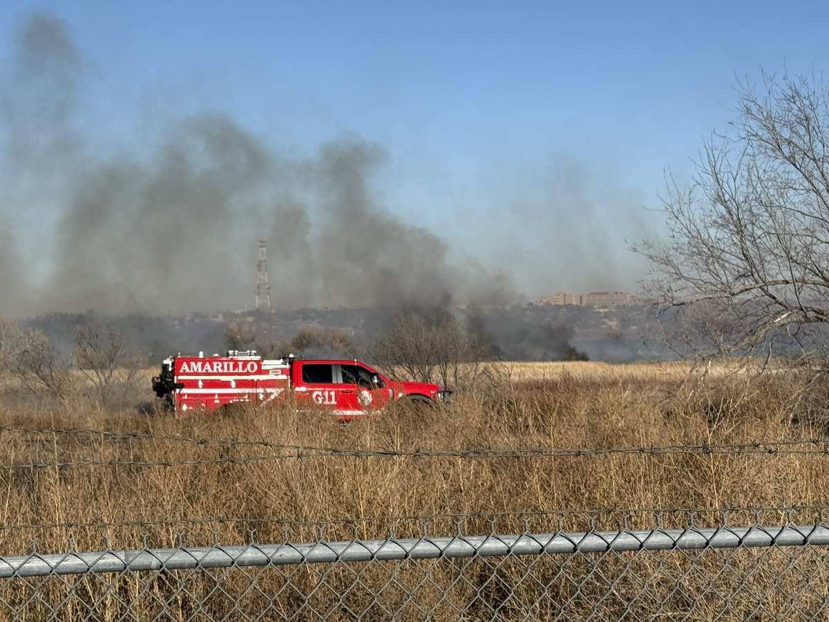 ChaserKenneth's tweet photo. Wildhorse fire in Amarillo. #wxtwitter #kama #wildfire https://t.co/69P1gi3HPM