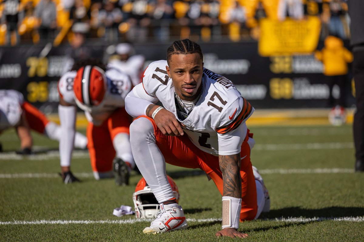 #UFL Update:

Can Dorian Thompson-Robinson become that face of a Orlando Storm franchise that head coach Anthony Becht needs? 

DTR flashed elite potential with one of the most impressive preseasons for the Cleveland Browns, but that play  never followed after that. 

The talent