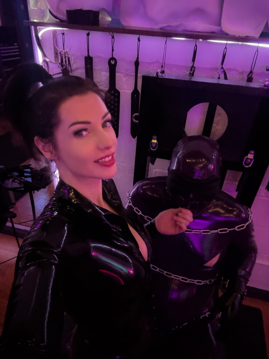 Domina Lynnette ⌇ Chicago tweet media