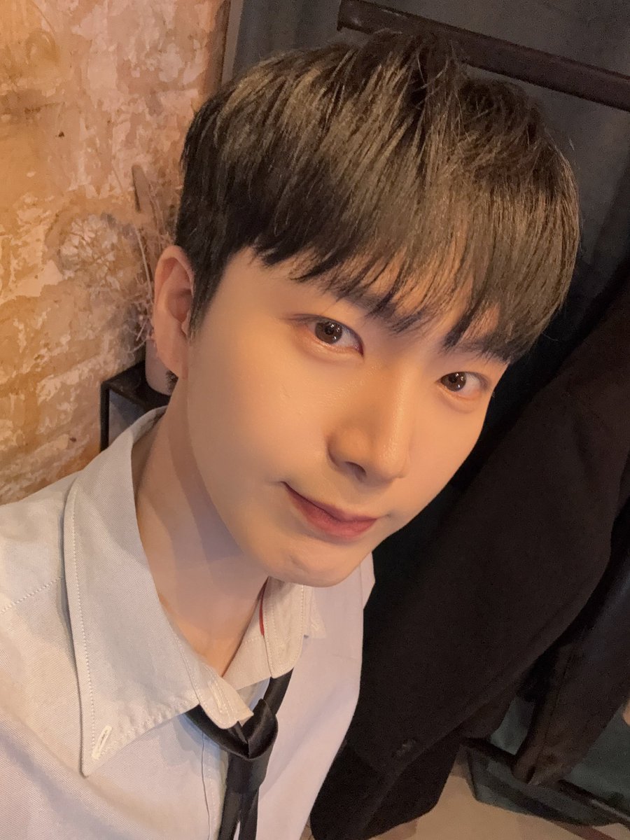 OmegaX_members's tweet photo. [#OX]

아르바이트 끄으으읕!

#OMEGA_X #오메가엑스
#케빈 #KEVIN https://t.co/vUeo3RjOeV