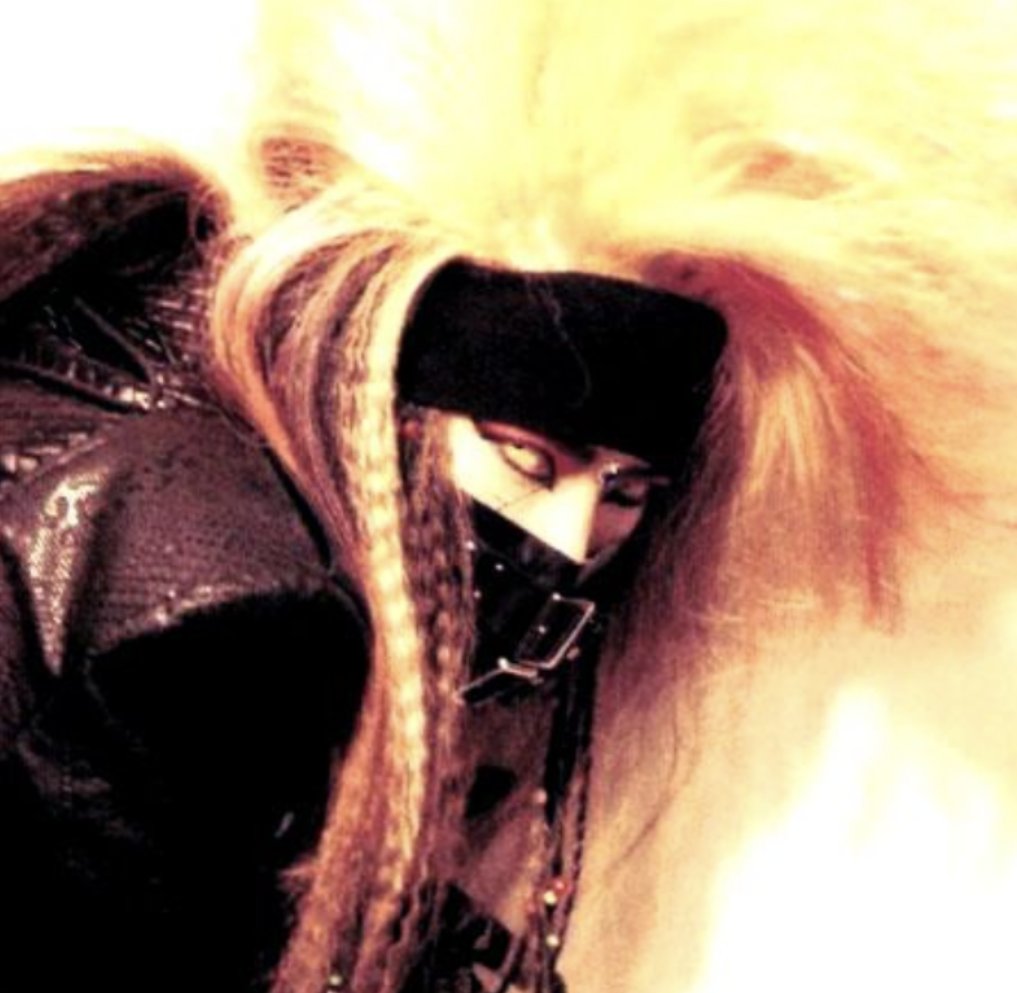 2月10日… 今日は午後から面接一件… #XJAPAN #hidewithSpreadBeaver