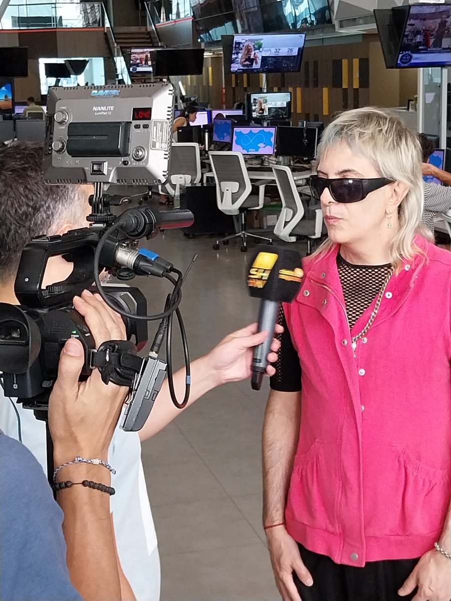 law_pop's tweet photo. Law Pop estuvo en #MShow (Ciudad Magazine / El Trece) adelantando en exclusiva los proyectos 2026 y próximas fechas en vivo ✨ No te pierdas la entrevista completa esta semana.
.
#LawPop #GlamPop #PopArgentino
#nuevoShow #NuevaMúsica #Pop https://t.co/eudqPeno7S