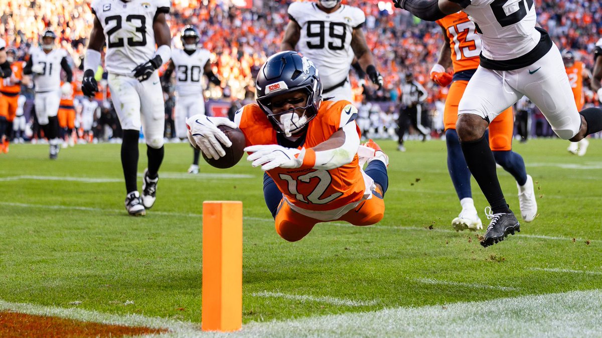 Broncos's tweet photo. About that action 📸

Our photogs’ top offense photos from the 2025 season » https://t.co/50X0BC3nJF https://t.co/Ha1pEQyFKU