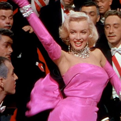 updatecharts's tweet image. Ana Paula: “Eu falo com minhas amigas: Mulher funciona na fartura. Mulher que tem um macho só, fica com a cabeça carregada. Dois, também. A partir de três a gente começa a respirar. No mínimo, a gente tem que ter cinco machos, gente!” #BBB26