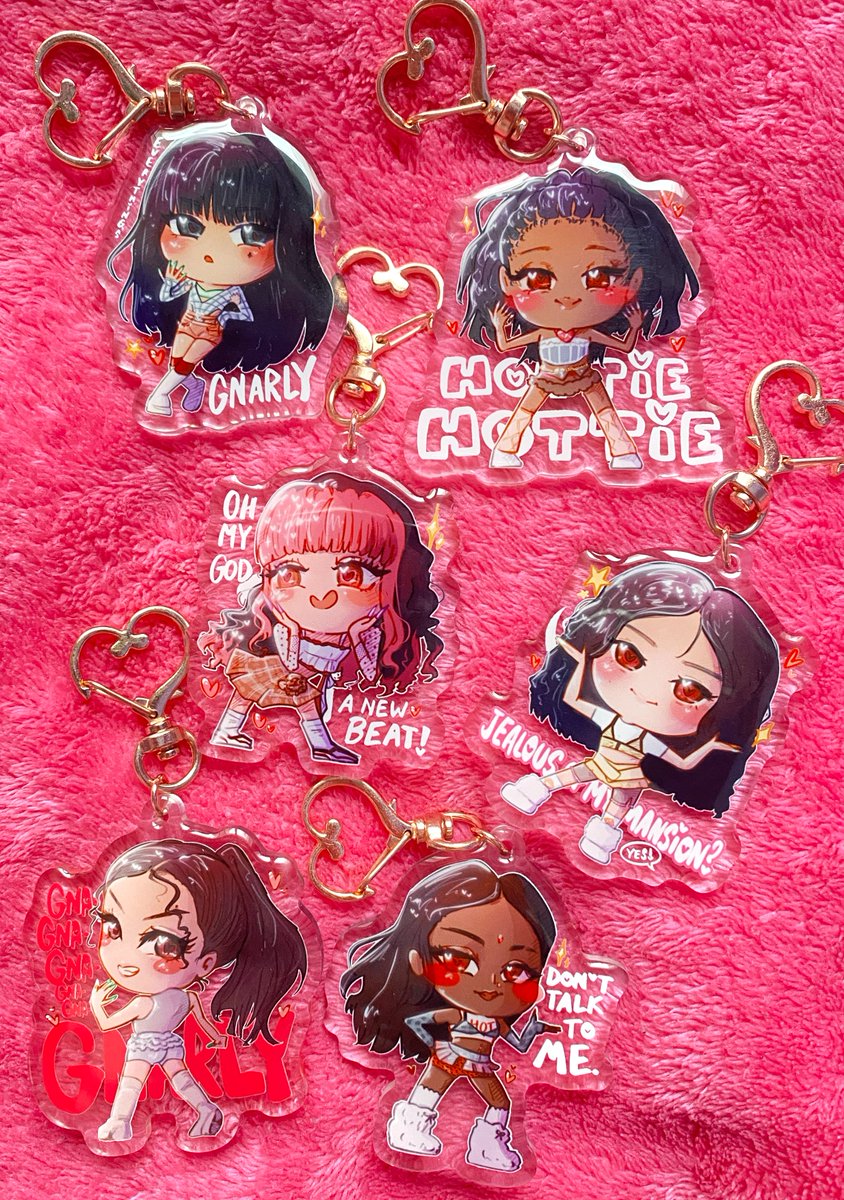 amukart00's tweet photo. cositas nuevas de kpop y videojuegos... XLOV, kpop demon hunters, KATSEYE, dot //hack, hades y IB (rpg maker) 🌟🌟 #japanweekend #jw_arte @JW_Arte https://t.co/f7wHXztLoo