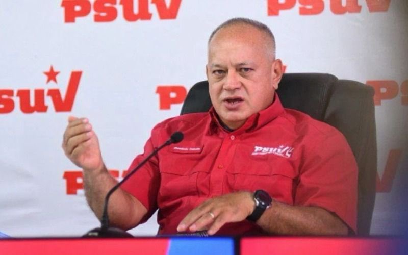 Diosdado Cabello advierte: quien quiera incendiar Venezuela enfrentará a la justicia.
Denuncia que ONG extremistas cobran por incluir narcos en listas de  supuestos “presos políticos”.

#Venezuela #Guanipa #Justicia #9Febrero