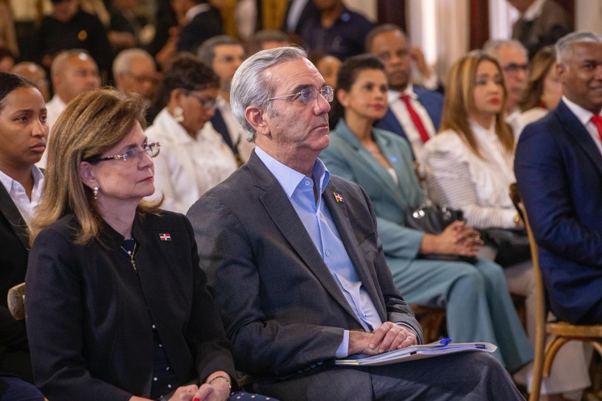 Telenoticiasrd's tweet photo. #ElPaisTN I Presidente Abinader encabeza presentación de avances en salud mental a nivel nacional

Para ampliar esta y otras informaciones puedes acceder al link. 

https://t.co/3RSlUf4ksg
#Telesistema #Telenoticias https://t.co/P87bb3fPEa