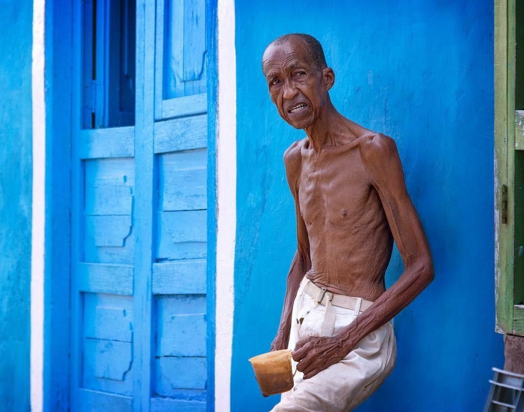 CubaOrtografia's tweet photo. Los que piden sacrificios y un sacrificado. https://t.co/G6s5NBfI2N