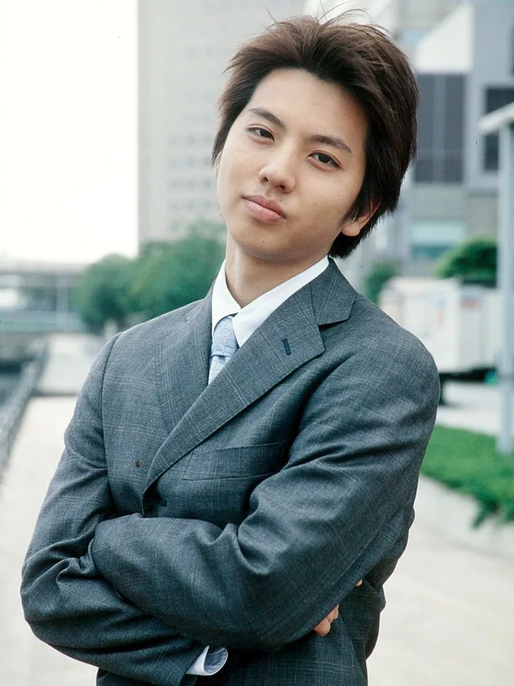 one small gripe I had with ryuki was that I wish they kept jun around for longer he was so fun to watch he's so #beastmode