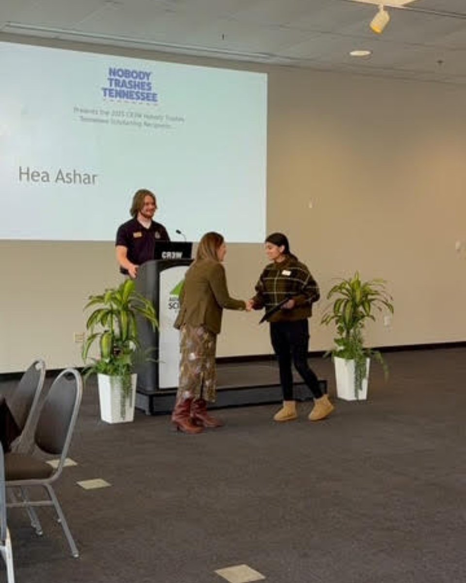 Nobody Trashes Tennessee tweet media