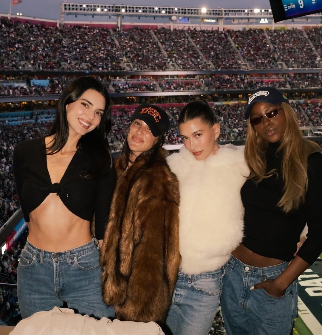 blessjbb's tweet image. insane