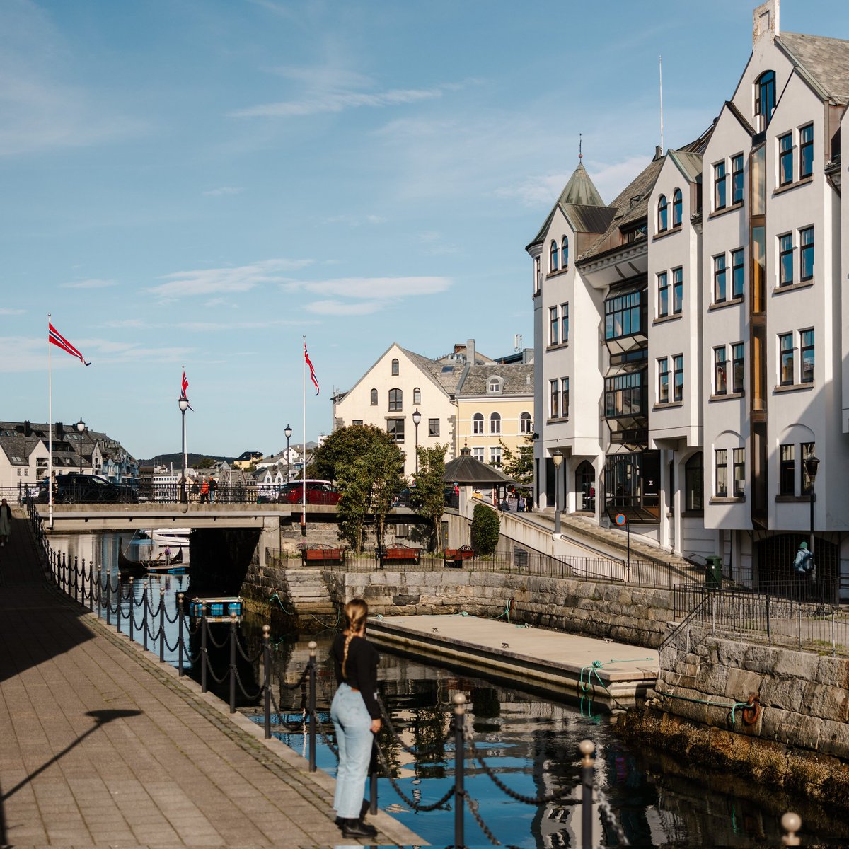 NorwegianBrasil's tweet photo. Explorando os fiordes noruegueses e todos os momentos de tranquilidade pelo caminho 🌊
Navegue pelo Norte da Europa em 2026 🇳🇴
https://t.co/XxY1RJ8qFq
#CruiseNorwegian

📷: jasminstanleyy (IG)
📍: Ålesund, Noruega https://t.co/p7iocpVRpW
