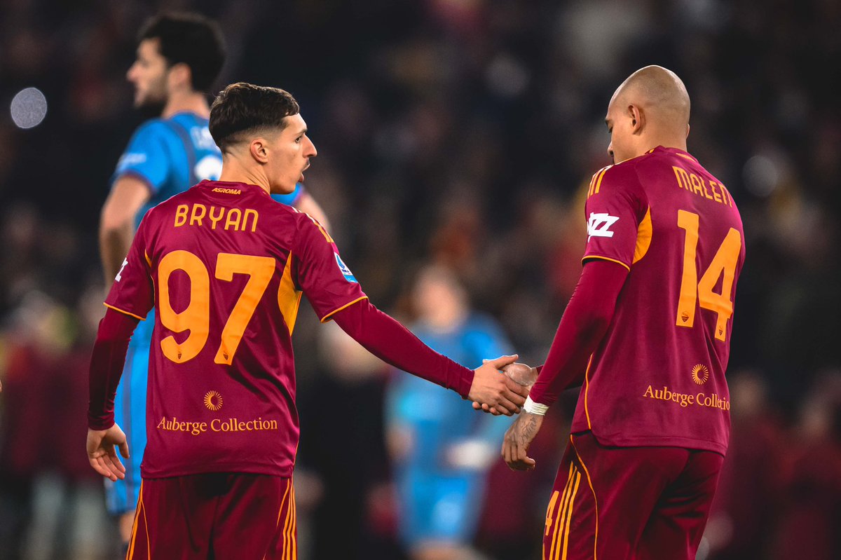 BryanZaragoza_'s tweet photo. Debut y victoria, @OfficialASRoma ✅🐺

Gracias por el recibimiento y apoyo a toda la afición en el Stadio Olimpico

DAJE ROMA! 🧡❤️ https://t.co/Mwfig9uv4K