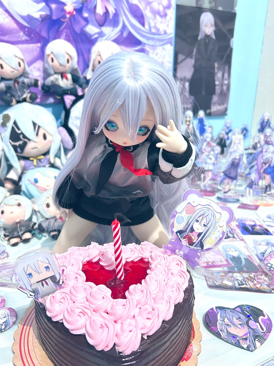 hawdimeow's tweet photo. 🎂 https://t.co/fNVH1zOnj1