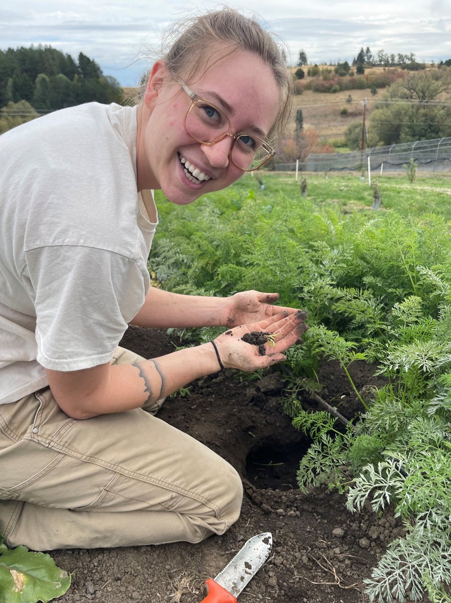 wsuCSANR's tweet image. Each year, CSANR sponsors undergraduate students to attend the Tilth Conference. Student reflections show how attending Tilth helps students build networks and encourage critical thinking about sustainable agriculture.

🔗 csanr.wsu.edu/tilth-takeaway…

#Organic #Tilth #WSU
