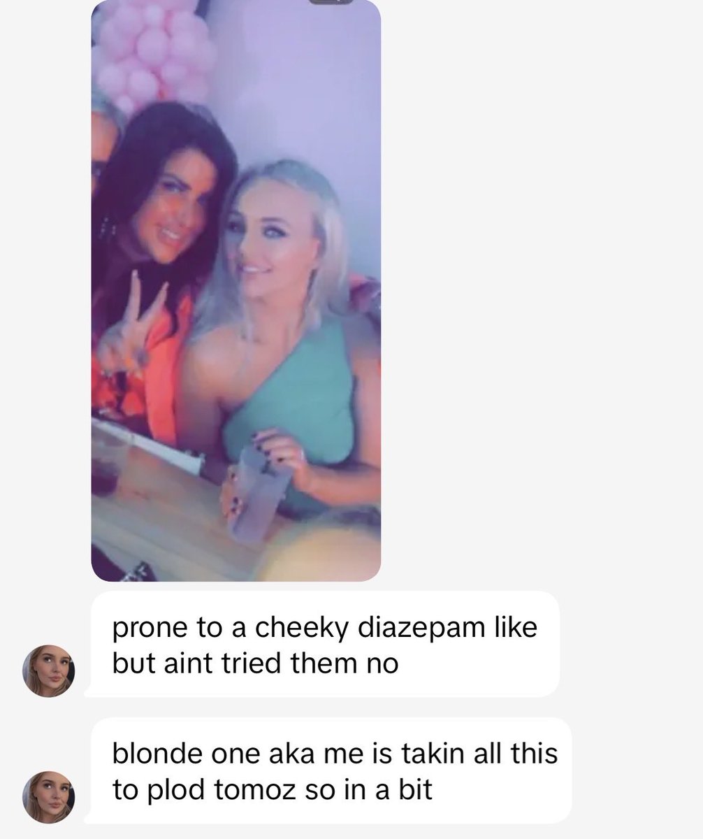 CornrowPaddy's tweet photo. @blondehunx Your tramp of a mate is still bumming money. pair of scruffs https://t.co/Et0auUv50T