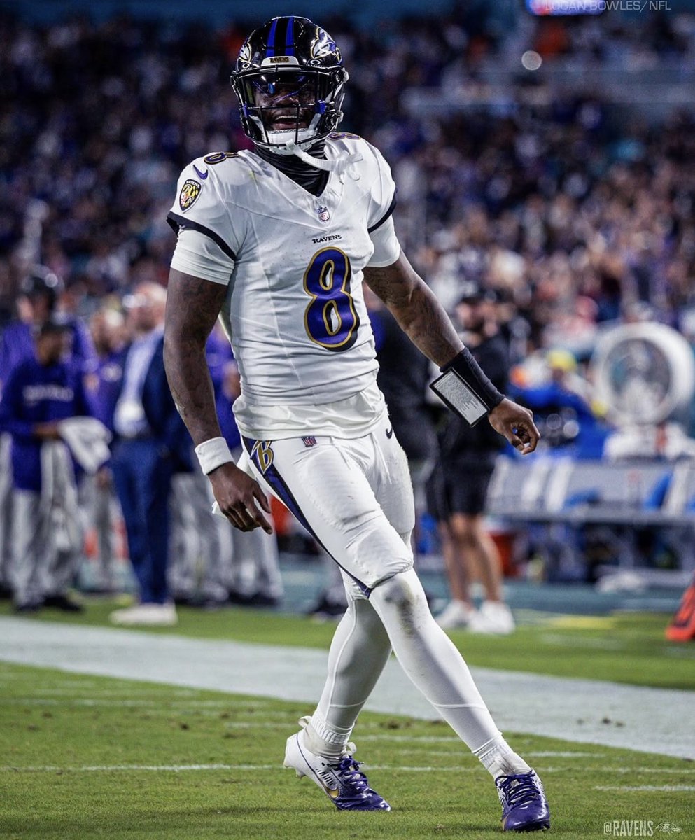 KelMenace's tweet photo. Way too Early playoff prediction (2026-2027)
AFC
1. Ravens
2. Jaguars
3. Patriots
4. Chiefs
5. Bills
6. Broncos
7. Texans

NFC
1. Rams
2. Packers
3. Eagles
4. Panthers
5. Seahawks
6. Bears
7. Commanders https://t.co/IPDFdUjHxH