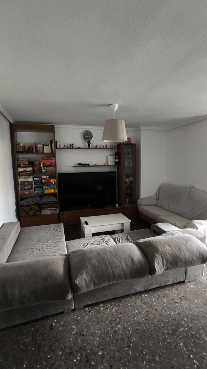 Inesboria's tweet photo. se alquila habitación para entrar ya 
300€ al mes
primado reig
persona ordenada y limpia 🫶🏻
más info priv https://t.co/ABvfo1FGxV