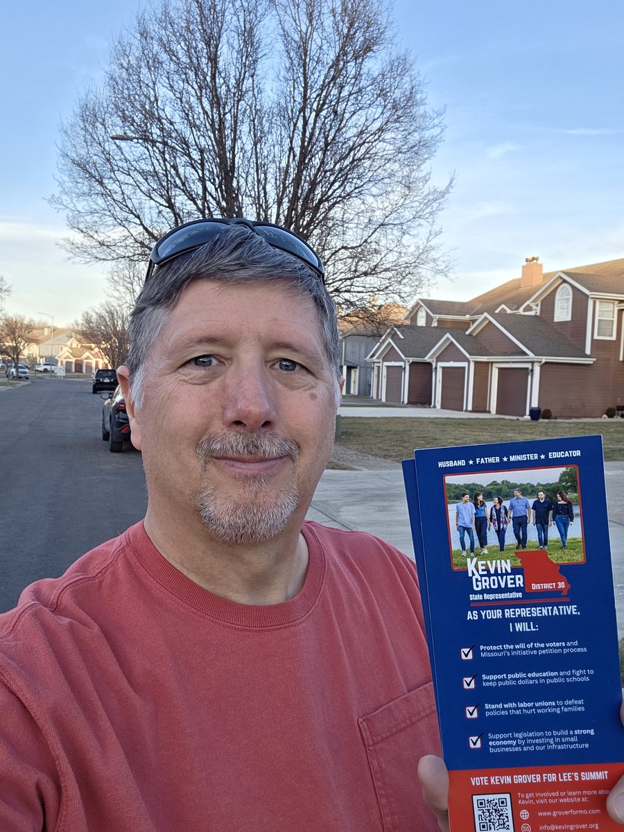 GroverforMO's tweet photo. Spent time today with voters in Lee’s Summit &amp; HD 30. They raised concerns about public 💰 staying in public schools, respecting the will of voters, support for organized labor, &amp; worry that ending the income tax could raise sales &amp; property taxes. Listening matters.
#moleg#HD30 https://t.co/wevpH2LMrp