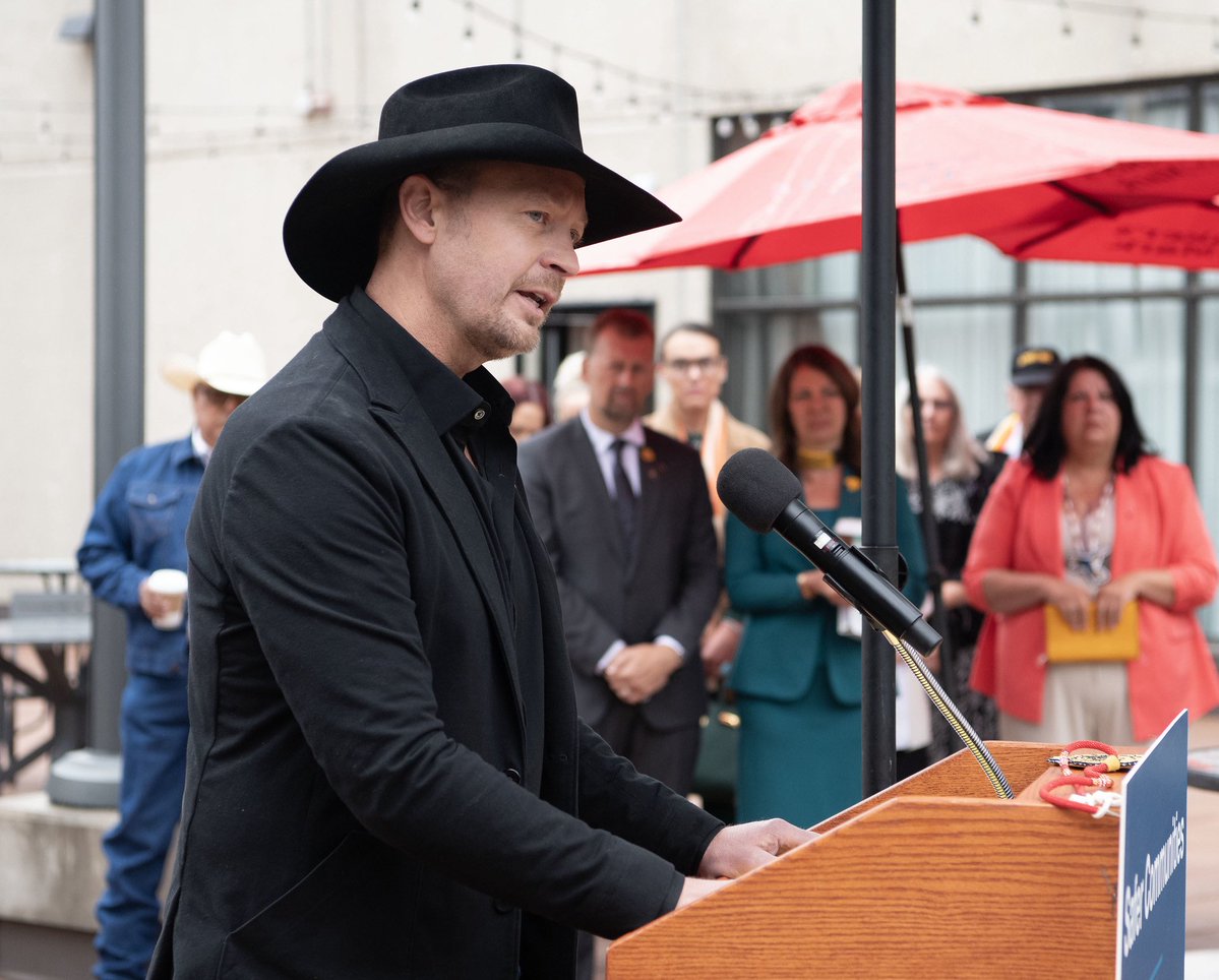 ABDanielleSmith's tweet image. I’m immensely disappointed by the Alberta Teachers’ Association's decision to withdraw Paul Brandt as one of their keynote speakers at the North Central Teachers convention this past week.

Not only is Paul Brandt one of Canada’s greatest musicians, but his organization “Not in…