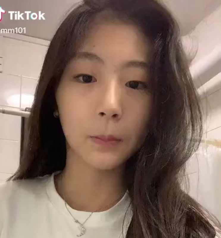 Eyaoon's tweet photo. Love tight idols, ümbrellàs, xmm, streamers 
Mostly reposts
DMs more active on session/signal https://t.co/IDgTuuBAou