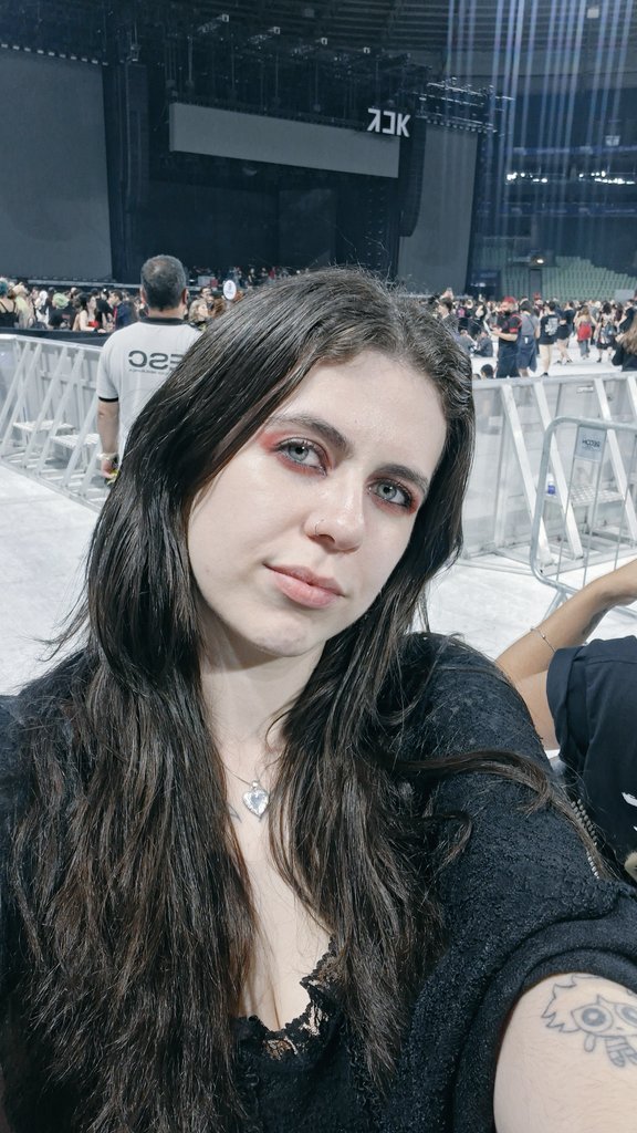 party girl giuliaaaaaa (@xcx1975) on X