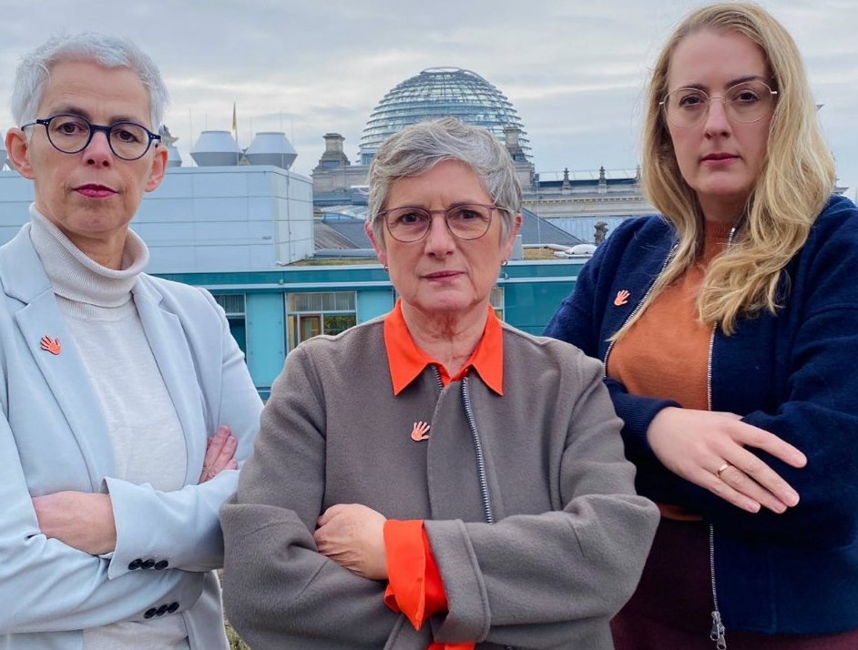 maternus's tweet image. "Guten Tag, Treibhausgasüberwachung. Haben Sie heute schon gefurzt?"