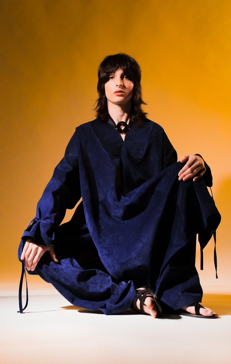 byler_by_slim's tweet image. what the fuck is he wearing