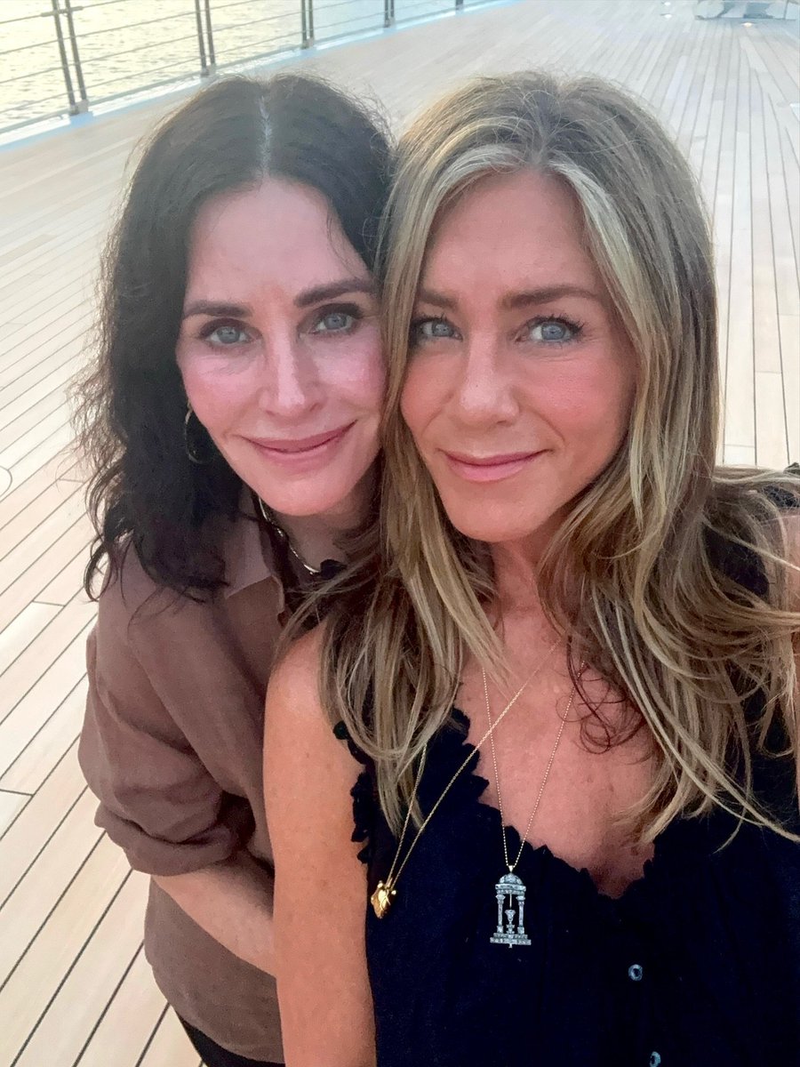 Jennifer Aniston tweet media