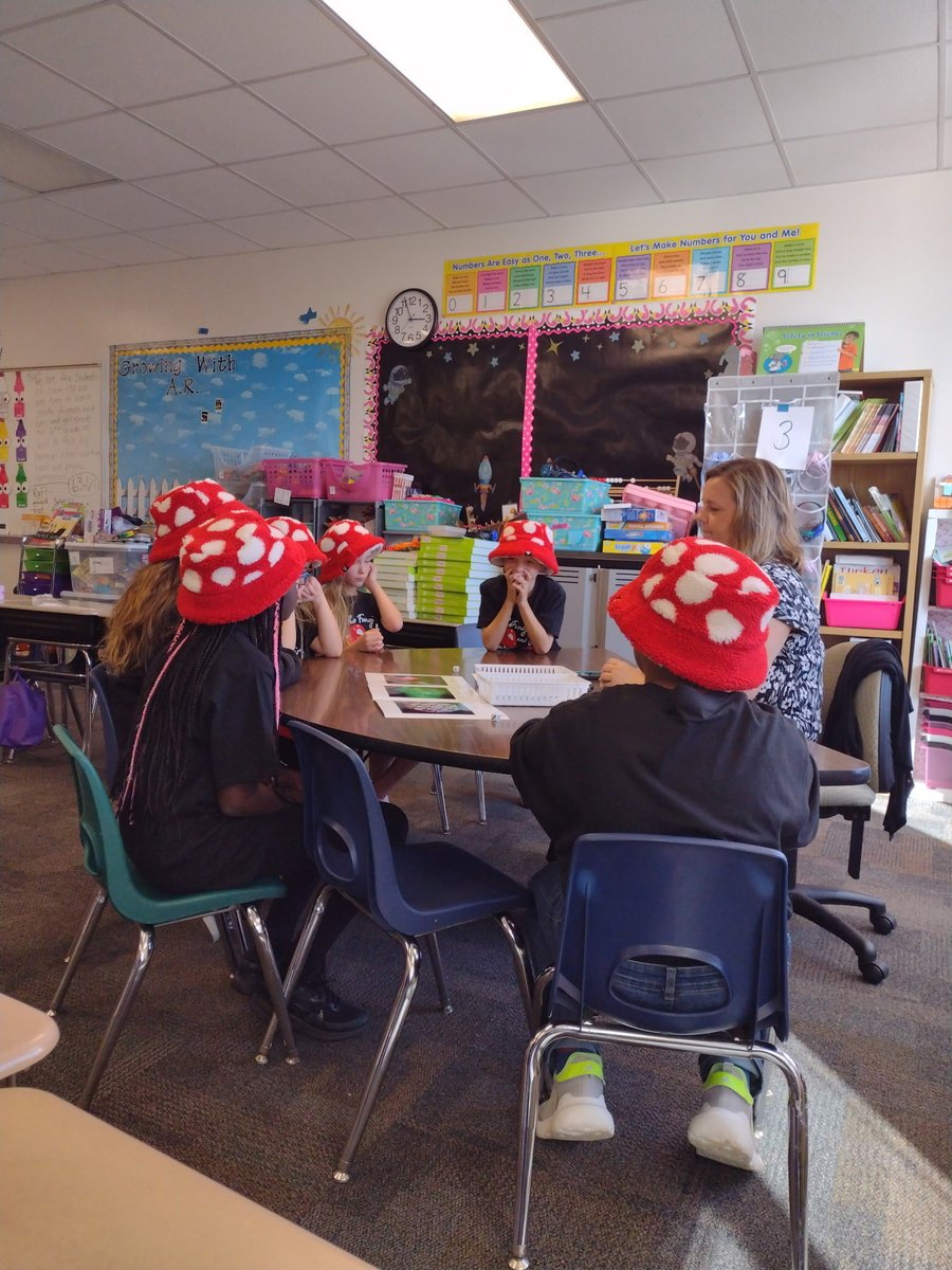 Gateway Elementary’s Odyssey of the Mind team shined bright with creativity at the Sun Region Spontaneous Workshop on Saturday at Ray V Pottorf! 🌟🍄