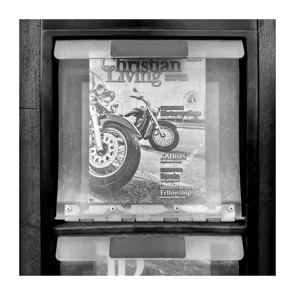 Motorcycle road trip, I love shooting abstract details to document my travels. Here’s some images as I headed up through the back roads of Idaho, to meet the gang for our BLACKRAPID MotoRide 2025.

More on my blog brycox.com/category/photo… 

#BlackRapidMotoRide2025