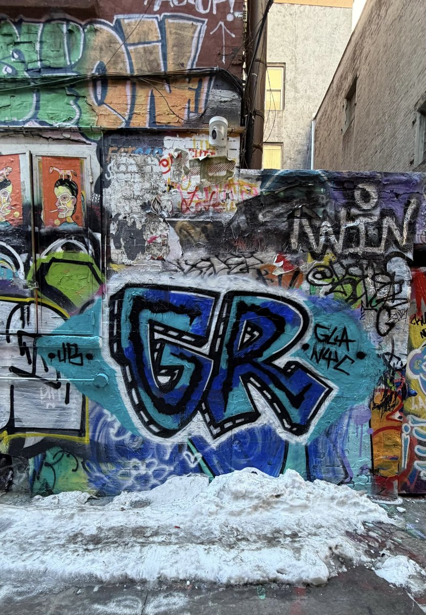 Spotted in NYC this past weekend. 

GLA
NYC

UB <a href="/UnionBears_07/">Union Bears</a> 

🔴⚪️🔵

Photo Credit: Paul