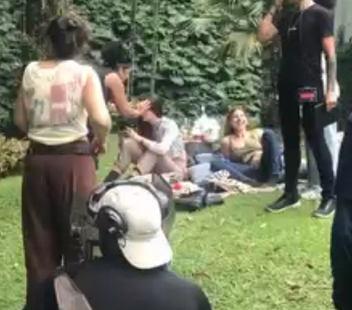 MEU DEUS O PIQUENIQUE DELAS PUTA QUE PARIUUUUUUUU