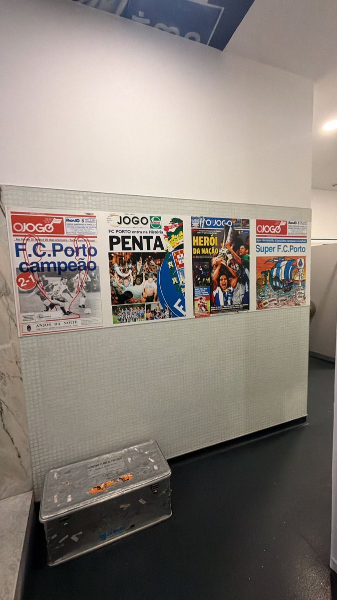 GonzaaaaaaL's tweet image. 😭😭😭 a sério é hilariante a trabalheira toda que eles têm só para depois levarem com um penalty aos 99