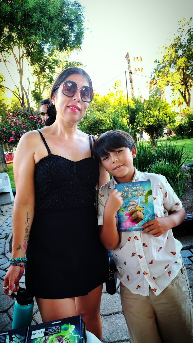 ❤️📚 Bienvenidos los nuevos lectores que se sumaron a las aventuras de Cuadernísimo durante el Bazar Vintage de Plaza Ñuñoa.
Recuerda que todos nuestros productos están disponibles en CUADERNISIMO.CL