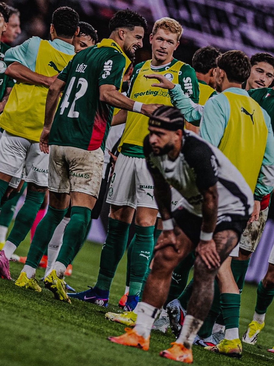 __bonisep's tweet photo. "MOSTRE-ME UMA FOTO FODA"

AQUI ESTÁ!!!!!! https://t.co/o9NF5dQRqU