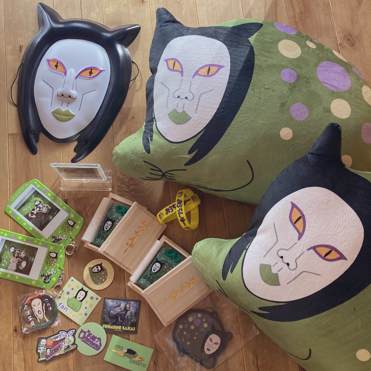 おろちんゆーのドクダミ会でのおみやのクッション、触り心地も良くて