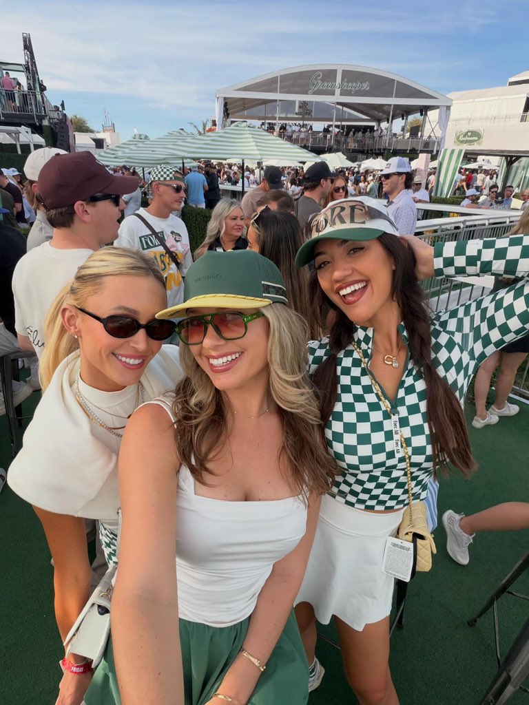 Gabichat1's tweet photo. Waste Management 2026♻️🌵!! Unreal week with #melinfam #golf #waste #wmpo https://t.co/j2Jhy19pMp
