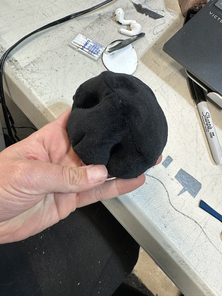 Rum Wolf tweet media