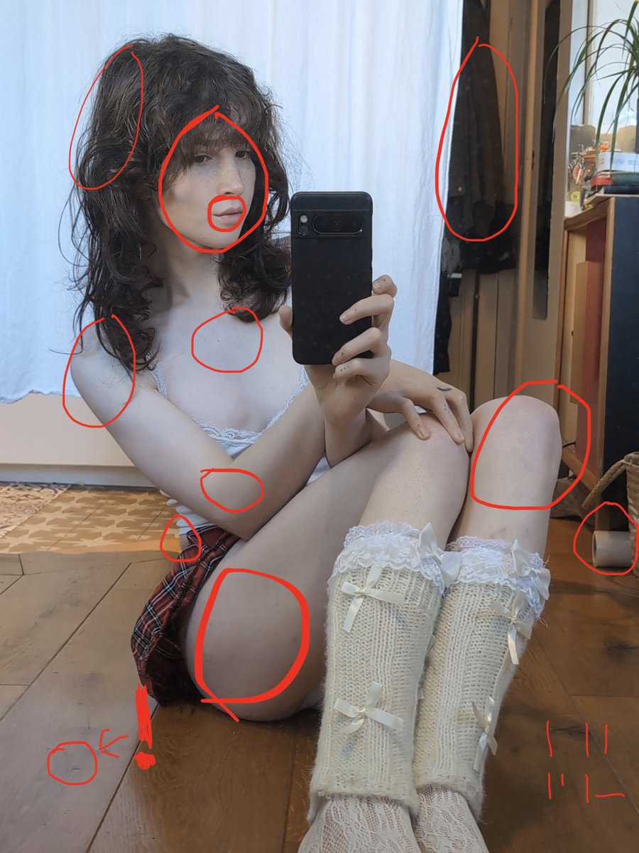 Very clearly a woman. You will never be a man. L*btard.